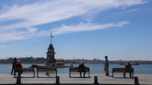 Üsküdar Belediye Meclisi’nde bazı STK’lara verilen binaların tahsisi iptal edildi