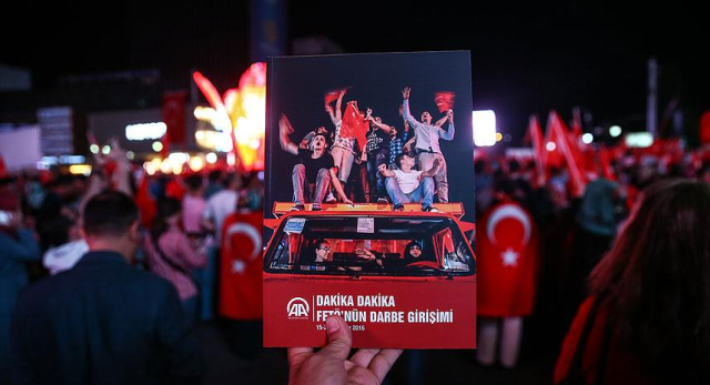 15 Temmuz Tatil mi? Noterler, Bankalar ve Kargolar Açık mı?