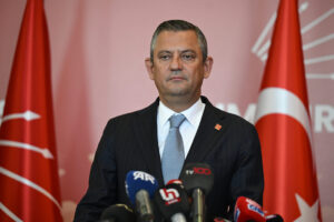 18 ZAFER PARTISI GENEL BASKANI OZDAG CHP GENEL BASKANI OZELI ZIYARET ETTI