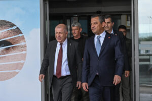 4ZAFER PARTISI GENEL BASKANI OZDAG CHP GENEL BASKANI OZELI ZIYARET ETTI