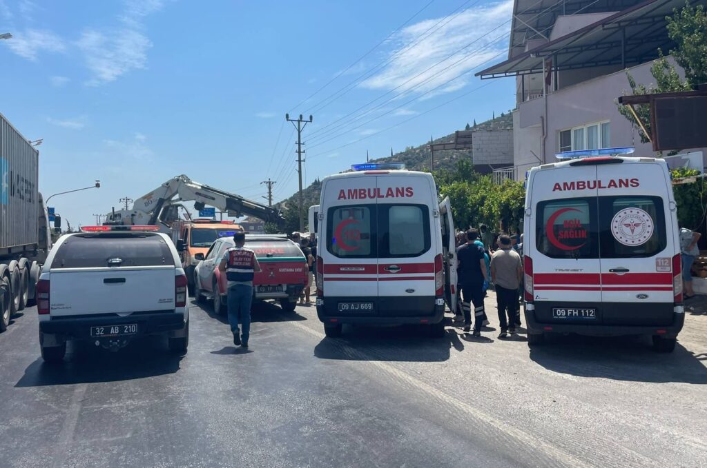 5 AYDINDA YOLCU OTOBUSUNUN EVE CARPMASI SONUCU 1 KISI OLDU