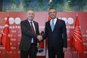6ZAFER PARTISI GENEL BASKANI OZDAG CHP GENEL BASKANI OZELI ZIYARET ETTI