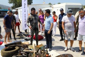 BODRUMDA DALGICLAR DENIZ DIBINDEN 213 KILOGRAM ATIK CIKARDI 4