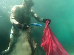 BODRUMDA DALGICLAR DENIZ DIBINDEN 213 KILOGRAM ATIK CIKARDI 5