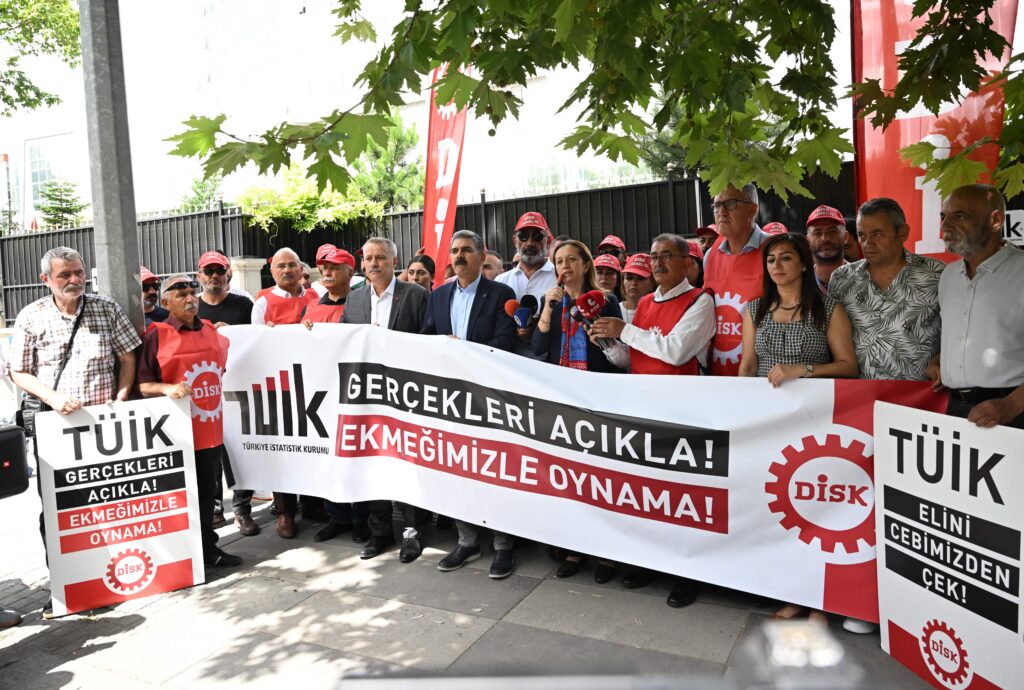 DISKTEN TUIK ONUNDE ENFLASYON RAKAMLARI PROTESTOSU 3 min