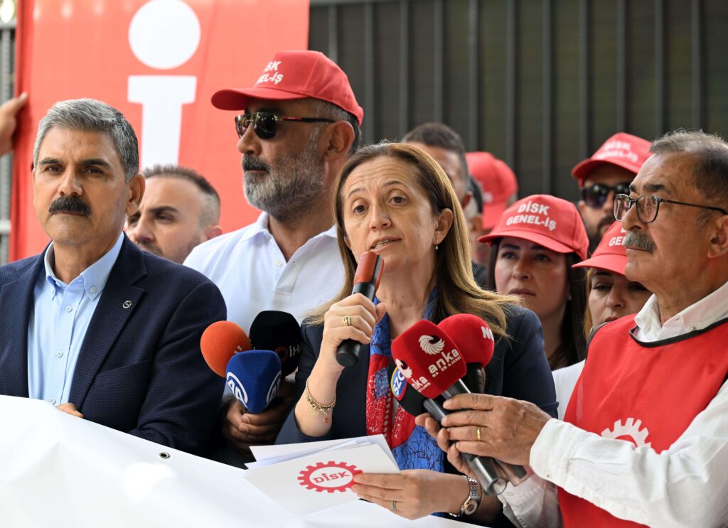 DİSK’ten TÜİK Önünde “Enflasyon Rakamları” Protestosu