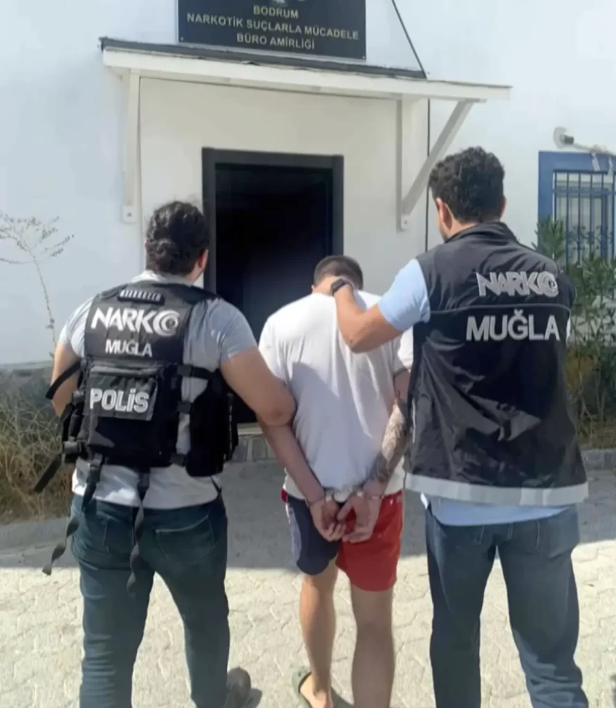 ISTANBUL VE BODRUMDAKI OPERASYONLARDA ULUSLARARASI SEVIYEDE ARANAN 3 ZANLI YAKALANDI 3