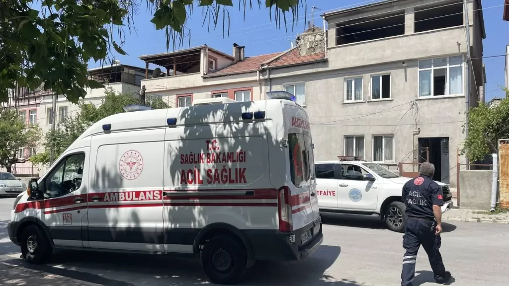 Kayseri’de Çocuk Oyunu, Evde Yangına Yol Açtı