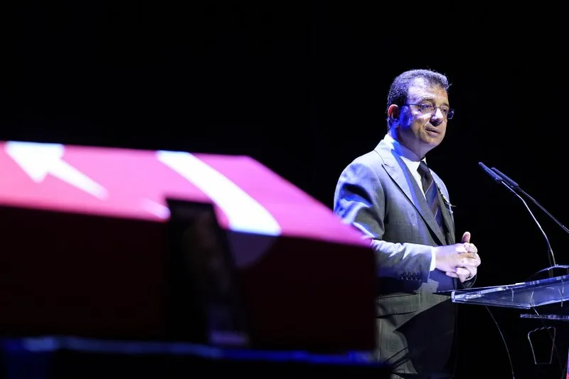 Sanatçı Kenan Işık, AKM’de Düzenlenen Törenle Anıldı