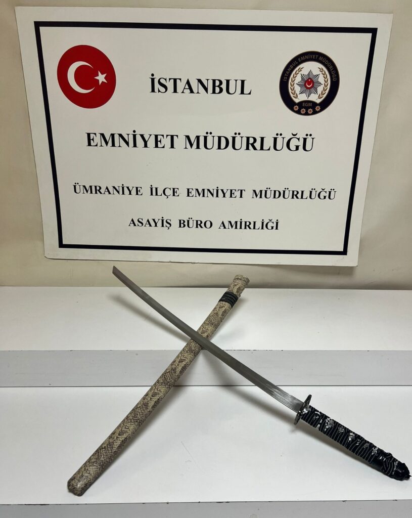 UMRANIYEDE SAMURAY KILICIYLA TRAFIGI KESIP TEHDITLER SAVURAN SUPHELI YAKALANDI
