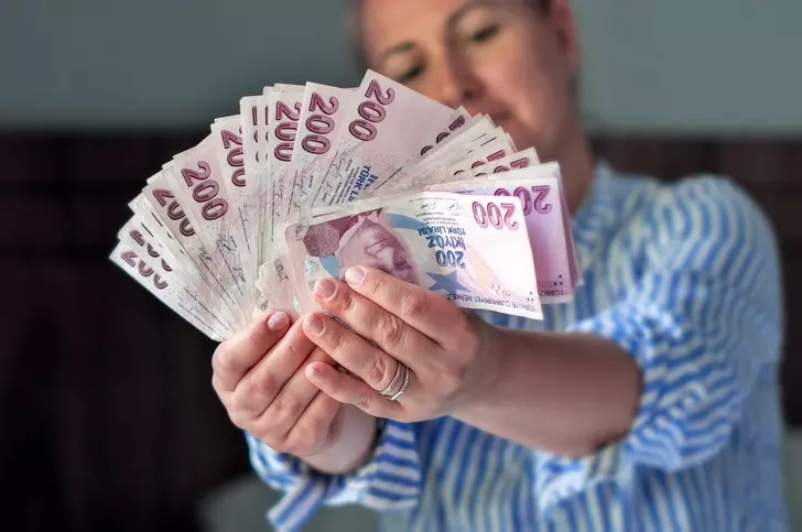 Emekli zam farkı yattı mı, yatacak mı, ne zaman yatacak? Zam farkı hesaplara hangi gün yatacak?