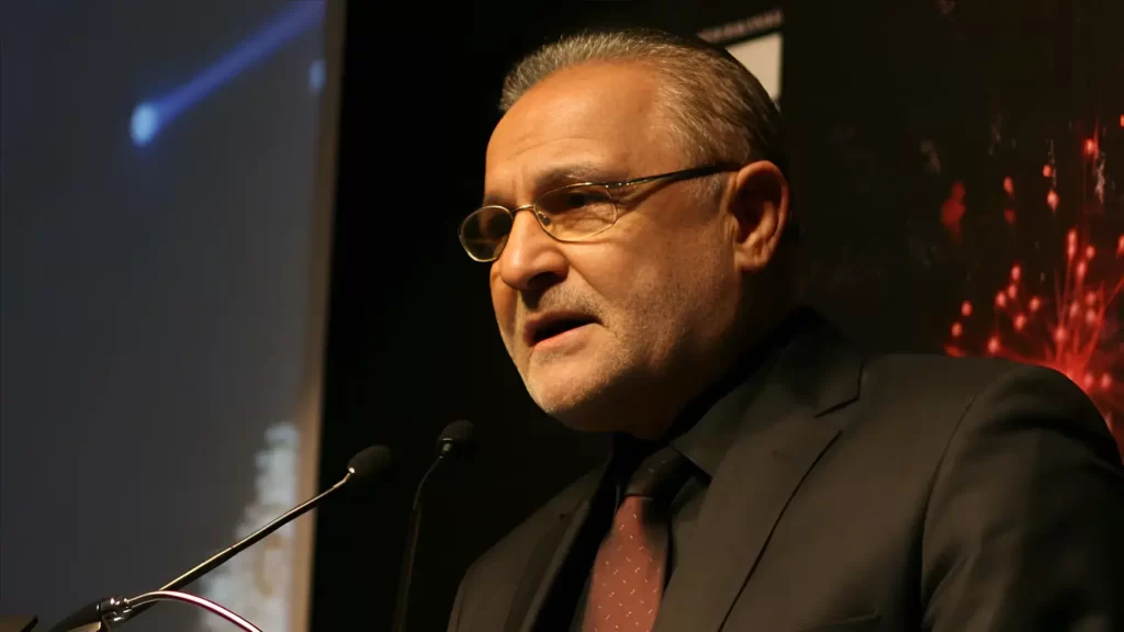 Tiyatro ve Televizyon Dünyasının Duayeni Kenan Işık Hayatını Kaybetti
