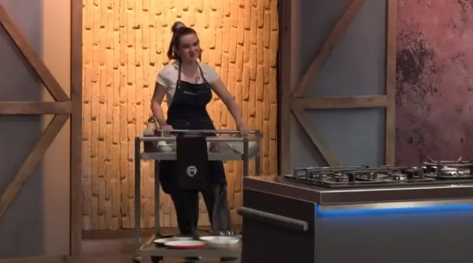 masterchef mirac ezgi kimdir nereli evli mi elendi mi yas kac 2