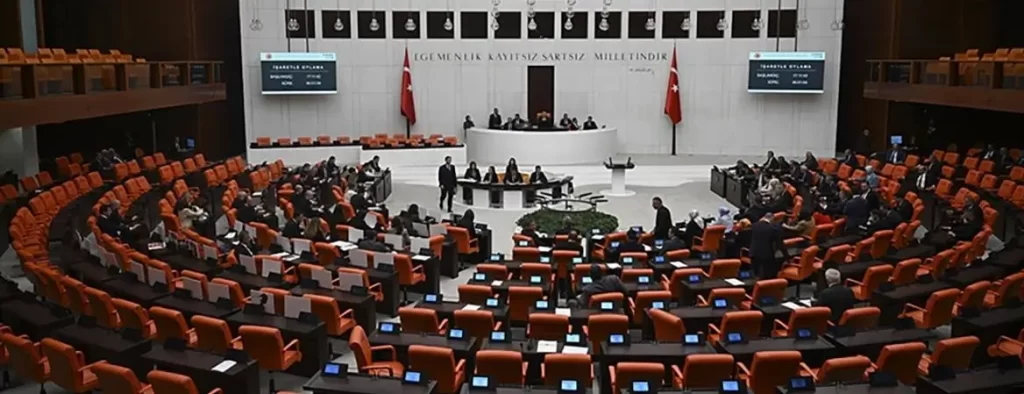 Öğretmenlik Meslek Kanunu taslağı kabul edildi mi? Öğretmenlik Meslek Kanunu taslağı Meclis’ten geçti mi?