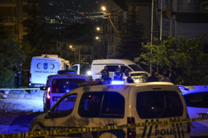 Komşu Kavgası Kanlı Bitti: 3 Kişi Hayatını Kaybetti 5 AA 20240826 35484447 35484445 ANKARADA KOMSU KAVGASINDA 3 KISI YASAMINI YITIRDI