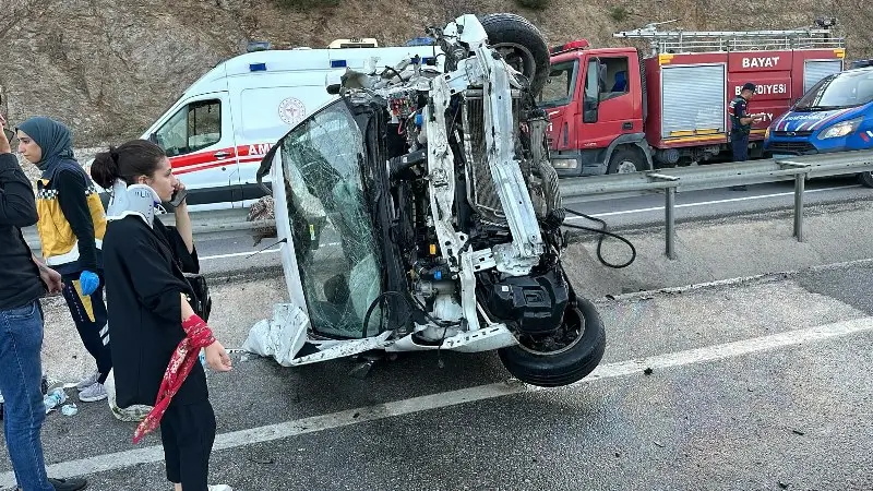 Afyonkarahisar-Ankara Yolu’nda Korkutan Kaza: 6 Yaralı