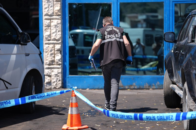 Erzurum’da İş Yerine Silahlı Saldırı: Olay Anı Kamerada