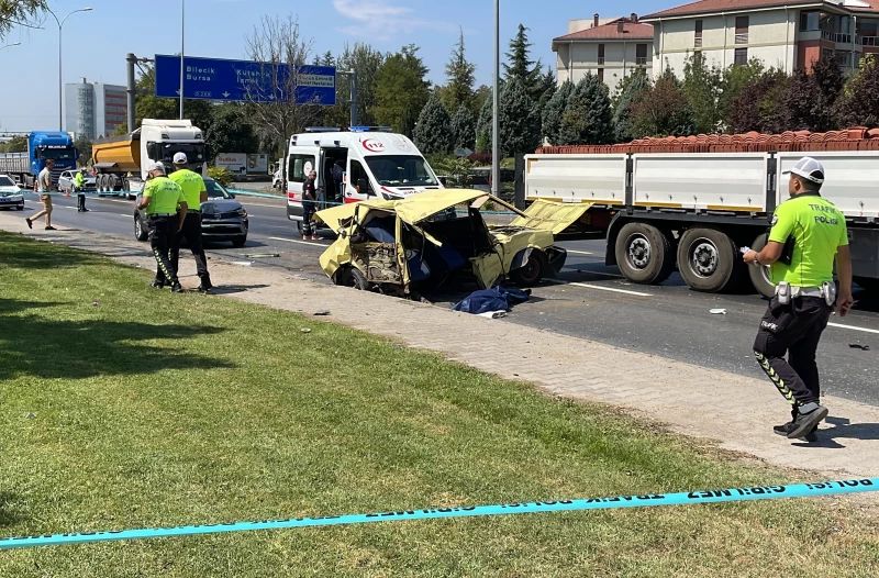 Eskisehirde Korkunc Kaza 1 Olu 3 Yarali 2