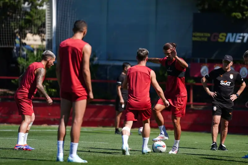 GALATASARAY KONYASPOR MACINA HAZIRLANIYOR 800x533