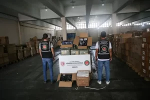 Mersin ve Ambarlı Limanlarında Büyük Kaçak Operasyonu: 730 Bin Eşya Ele Geçirildi