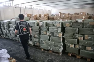 GUMRUK MUHAFAZA EKIPLERI YAKLASIK 730 BIN KACAK ESYA ELE GECIRDI 5 800x533