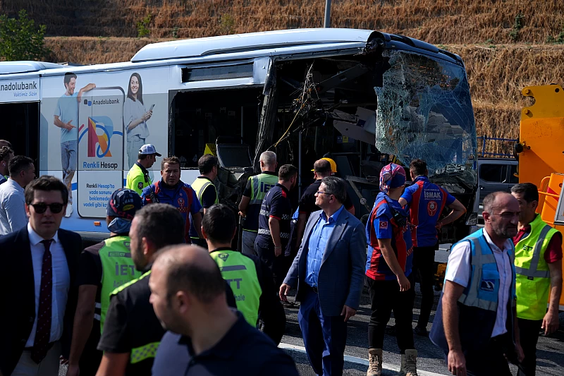 Küçükçekmece’de Metrobüs Kazası: 1 Ölü, 38 Yaralı