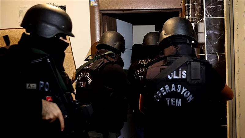 Ülke Genelinde FETÖ Operasyonu: 20 Gözaltı