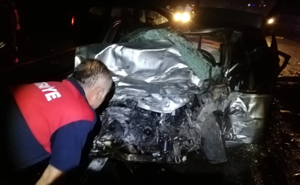 genc ciftin hayalleri dugun donusu karayolunda son buldu 3