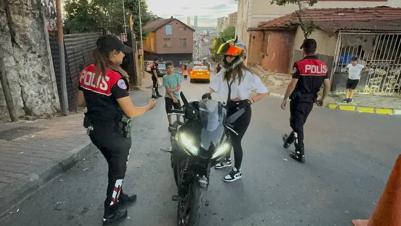 sislide narkotik uygulamasina 79 polis katildi 4 kisi gozaltinda 1
