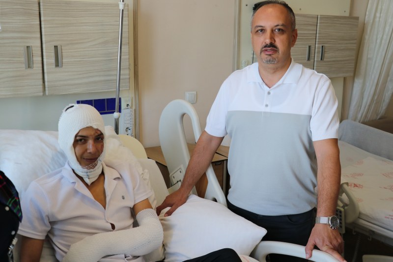sivasta otobus duraginda bekleyen genc elektronik sigara patlamasi sonucu yaralandi 5