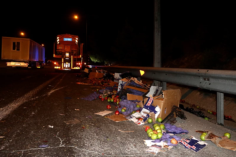 Adana Pozanti Otoyolunda Tuyler Urperten Kaza Geri Giden Tir Iki Araca Birden Carpti 4