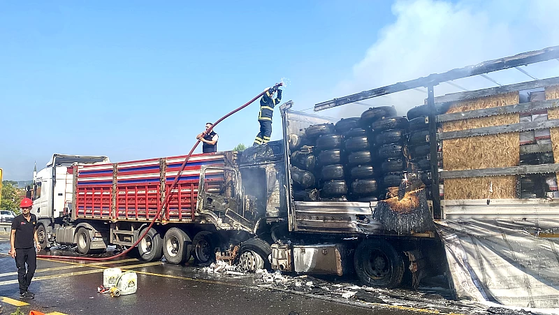 Duzcede Tir Kazasi Freni Bosalan Tirin Sebep Oldugu Zincirleme Kazada 3 Kisi Yaralandi 2