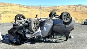 Van’da Karşı Karşıya Çarpışma: 2 Can Kaybı, 4 Yaralı